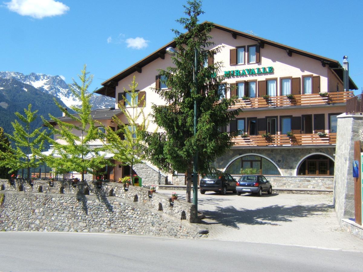 Hotel Ristorante Miravalle Тельо Экстерьер фото