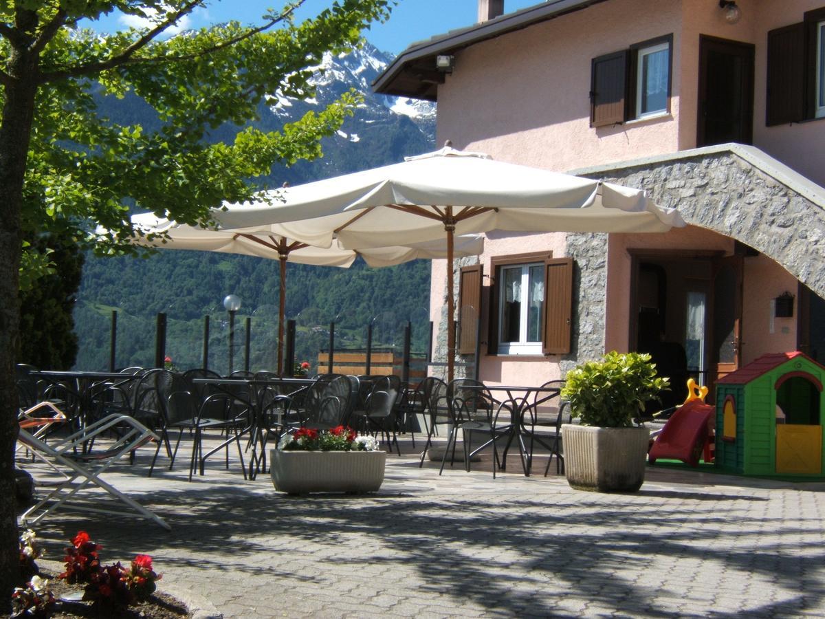 Hotel Ristorante Miravalle Тельо Экстерьер фото