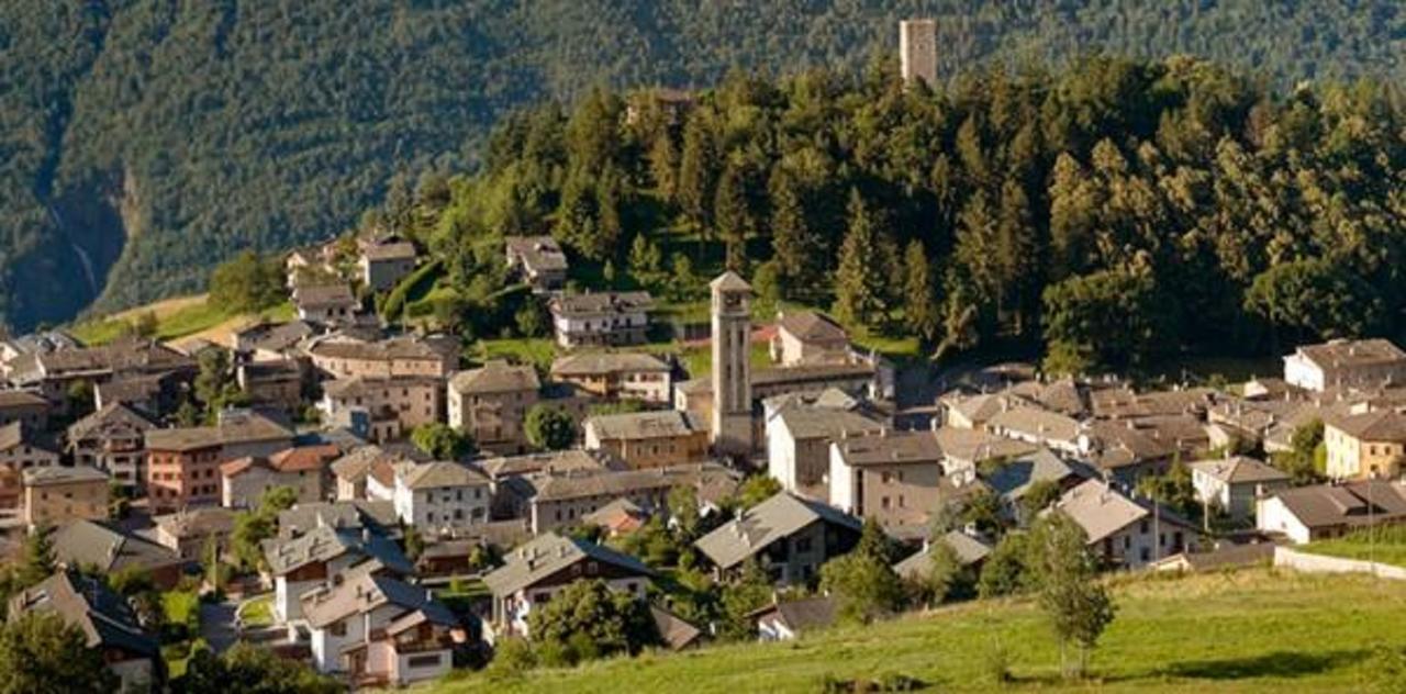 Hotel Ristorante Miravalle Тельо Экстерьер фото