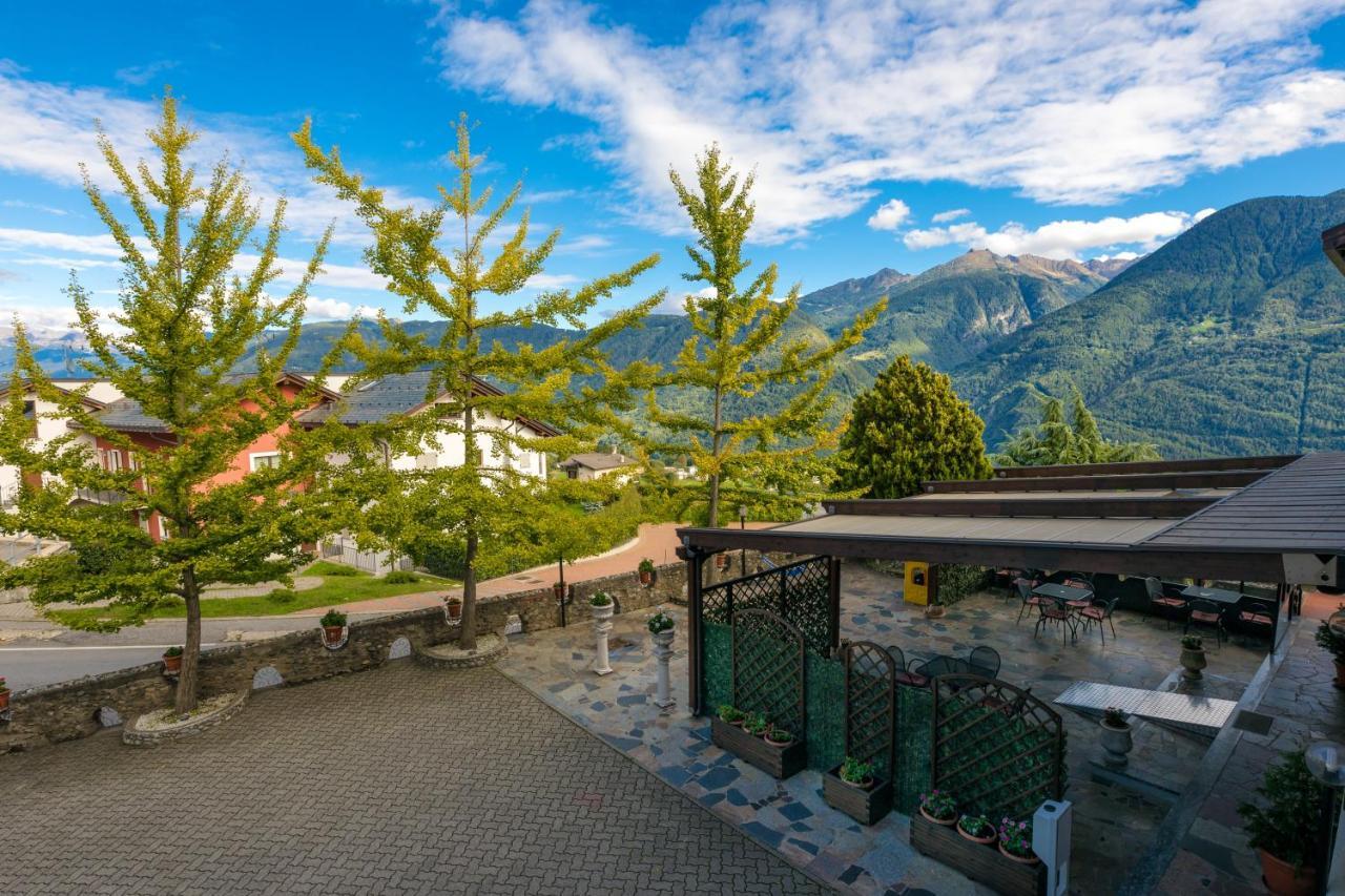 Hotel Ristorante Miravalle Тельо Экстерьер фото